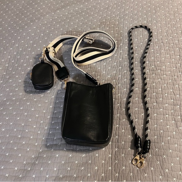 Universal Thread Checkered Crossbody Bag with Extra Strap - Picture 2 of 6